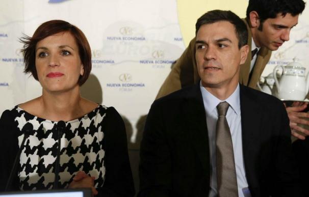 Pedro Sánchez, junto a la líder de los socialistas navarros, María Chivite, en una imagen de archivo. /EFE