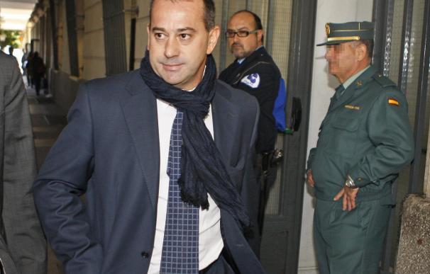 La juez rechaza archivar la causa contra el futbolista "Pizo" Gómez por los ERE