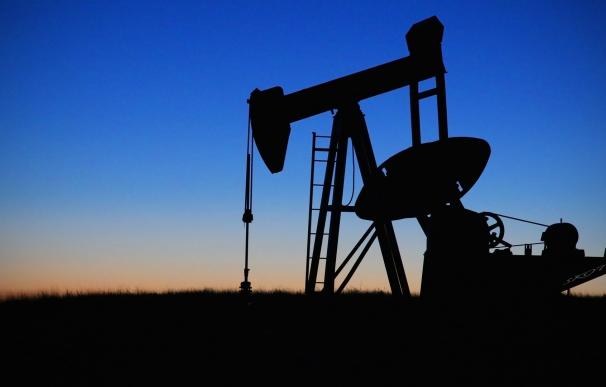 El petróleo se dispara un 3% atento a Trump y las tensiones geopolíticas