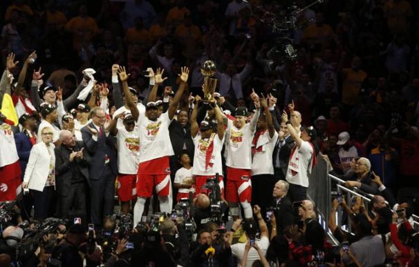 Los Toronto Raptors ganan el anillo de la NBA por primera vez en su historia. / Raptors