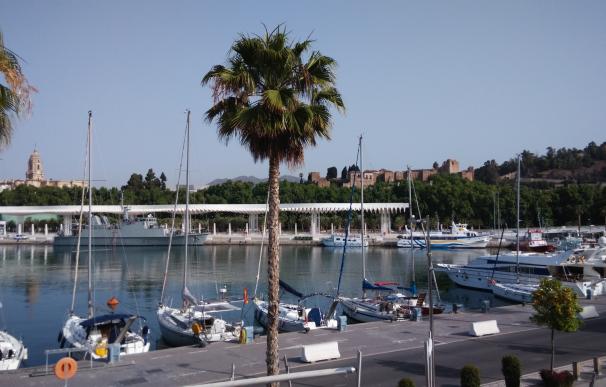 Atraque, muelle, barcos, náutico, turismo, turistas, palmeral, catedral, Málaga.