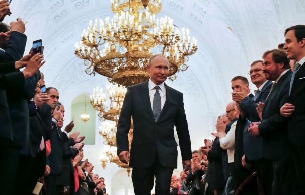 Vladimir Putin en su toma de posesión para el actual mandato, en mayo de 2018. /EFE/ALEXANDER ZEMLIANICHENKO