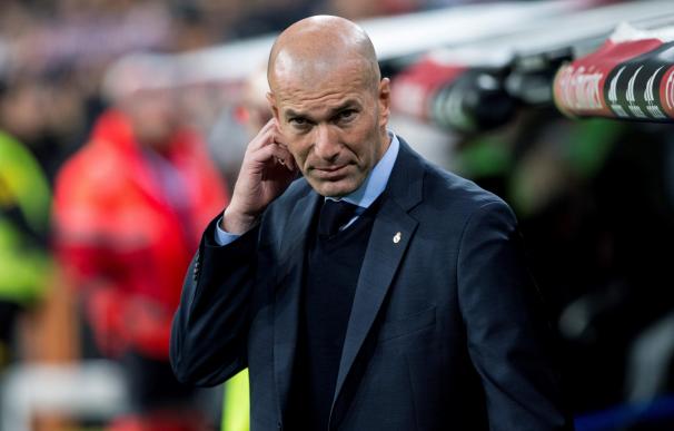 Macron quiere que Zidane tenga un papel institucional en Francia por su carisma