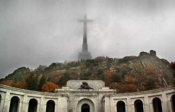 "Franco manda mucho desde su tumba": 200 especialistas visitan el Valle de los Caídos