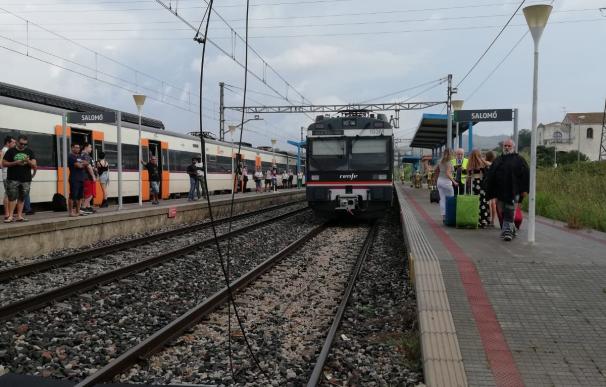 Evacuan dos trenes en Salomó (Tarragona) por un conato de incendio, sin heridos. /Europa Press