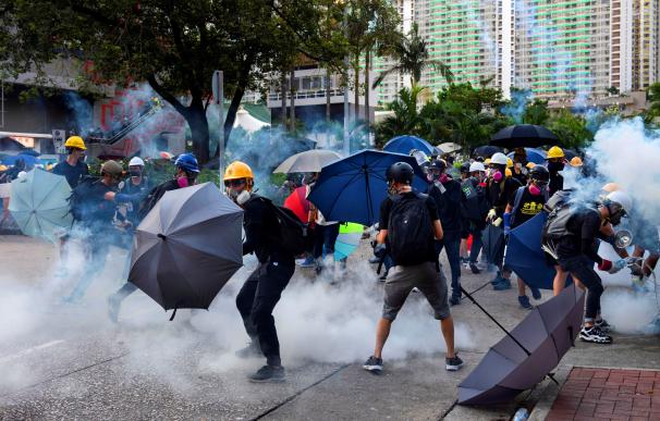 Manifestantes durante la huelga en Hong Kong. /EFE