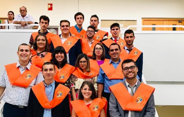 Alumnos de la Universidad de Alicante graduados en el curso 2018-2019 con la ayuda de Fundación ONCE.