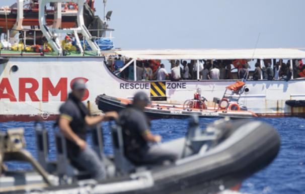 Open Arms pide la evacuación "urgente" de los migrantes