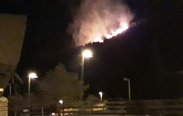 Imagen del incendio de Pradollano en la noche del martes 13 de agosto