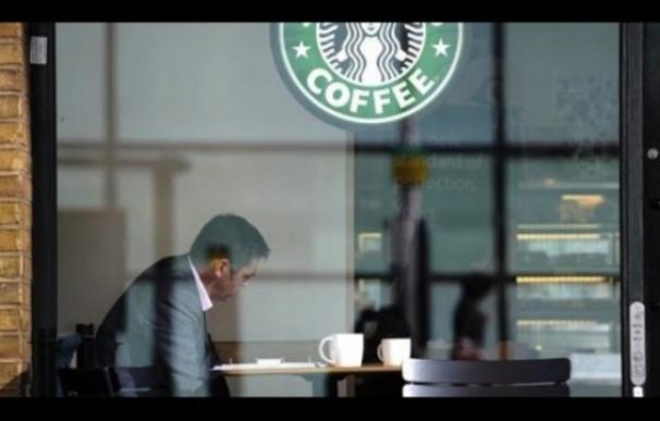 En la imagen, una cafetería de la cadena Starbucks en Londres, Reino Unido. (EFE/Archivo)