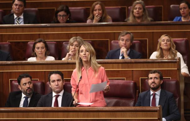 La portavoz del PP en el Congreso, Cayetana Álvarez de Toledo, comparece en sesión de control al Gobierno en funciones un día después de conocerse la casi plena seguridad de unas elecciones el 10 de noviembre, en Madrid (España), a 18 de septiembre de 201