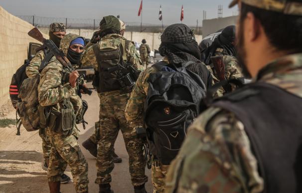 Milicianos del Ejército Libre Sirio, aliado de Turquía