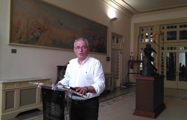 El portavoz de El PI en el Parlament, Jaume Font, atiende a los medios tras la junta de portavoces.