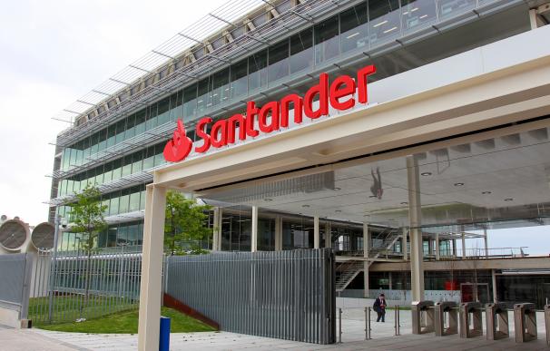 Nueva sede del Santander España en el inmueble del Popular