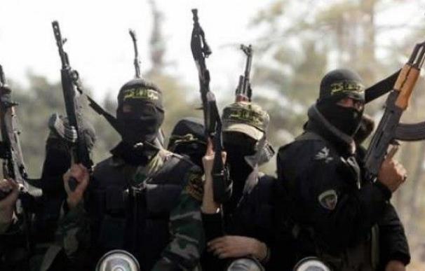 Miembros del grupo terrorista Estado Islámico (EI). / EFE