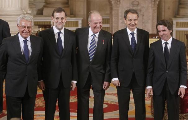 El Rey ha recibido por separado a González, Aznar y Zapatero, según ABC