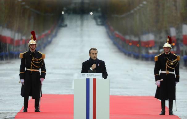 Macron usa el aniversario del Armisticio para cargar contra el auge de los nacionalismos