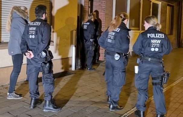 La Policía alemana, en el momento de la detención