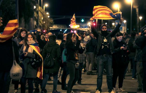 Los CDR convocan una cacerolada hoy domingo frente al Hotel Juan Carlos I para protestar por la visita del rey a Barcelona. /EFE/Marta Pérez