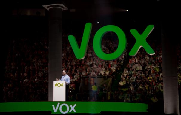 Vox arma un equipo económico con un quinteto para torpedear la 'era Calviño'