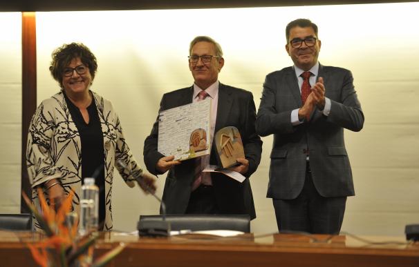 Carlos Ventura recoge el XI Premio de la Fundación esPublico.