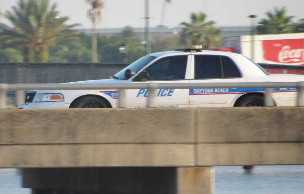 Fotografía de un coche de policía de Daytona Beach.