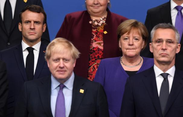 Emmanuel Macron, Boris Johnson y Angel Merkel, entre los participantes en la cumbre de la OTAN