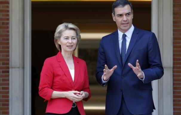 La nueva presidenta de la CE, Ursula Von der Leyen con Pedro Sánchez.