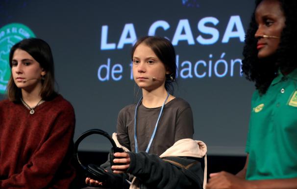 La joven activista climática de 16 años Greta Thunberg, durante la rueda de prensa que ha ofrecido este viernes en la Casa Encendida de Madrid. /EFE/Kiko Huesca