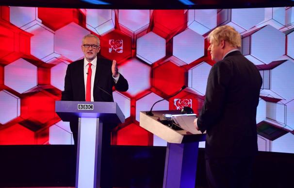 Corbyn y Johnson debate Reino Unido