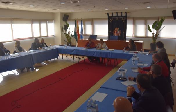 La alcaldesa de Fuengirola se reúne con hoteleros