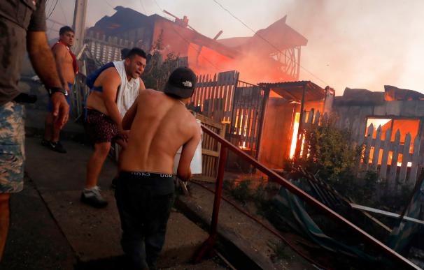 Incendio en Valparaiso. / EFE