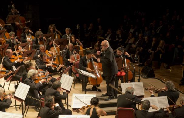 Orquesta Sinfónica Nacional de Argentina, con el director Pedro Calderón