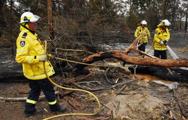 Australia compensará a los bomberos voluntarios que combaten los incendios