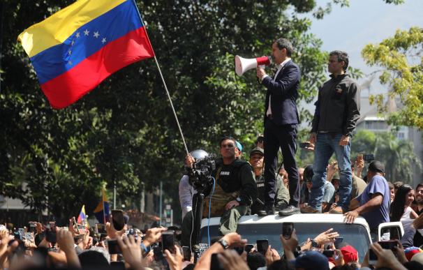 Alzamiento militar contra Maduro