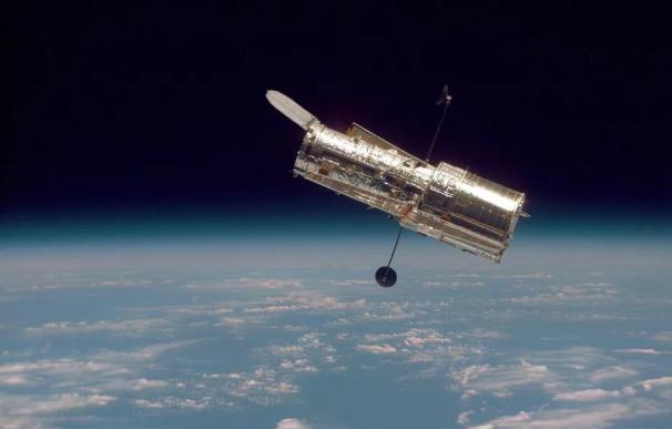 El Telescopio Espacial Hubble de la NASA, visto desde la imagen del Discovery Space Discovery. /NASA