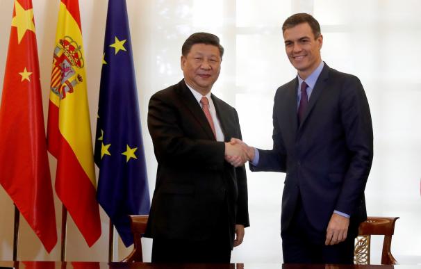 Fotografía de Pedro Sánchez y Xi Jinping
