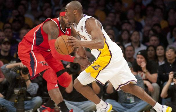 99-98. Los Lakers se aferran a un Kobe Bryant en estado de gracia