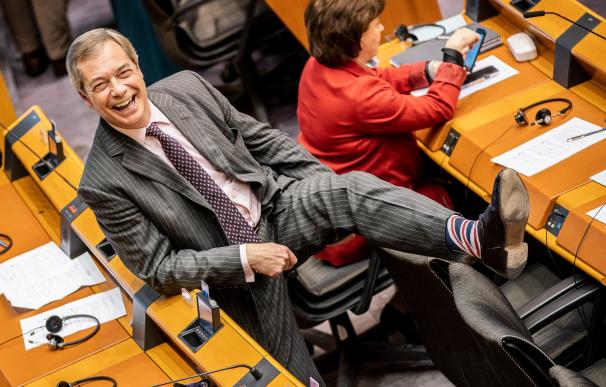 Nigel Farage durante la votación en el Parlamento Europeo. / EFE