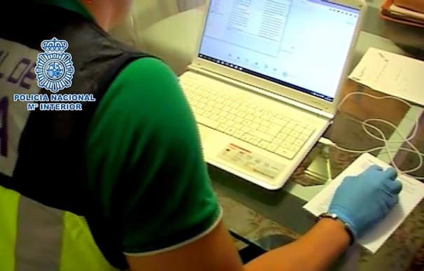 La Policía detiene en Zaragoza a un "ciberdepredador sexual" que contactó con más de 100 niñas en Internet