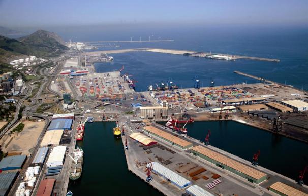 Las exportaciones del puerto de Bilbao crecen un 23,4% en el primer semestre del año
