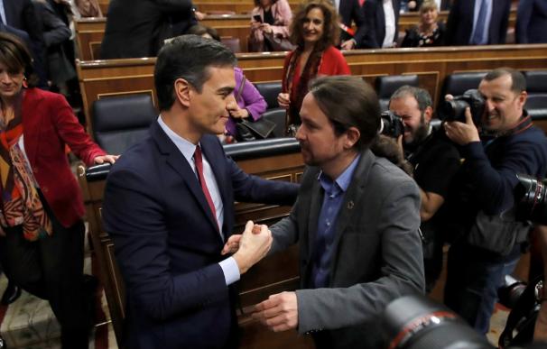 Pedro Sánchez y Pablo Iglesias, tras la sesión de investidura