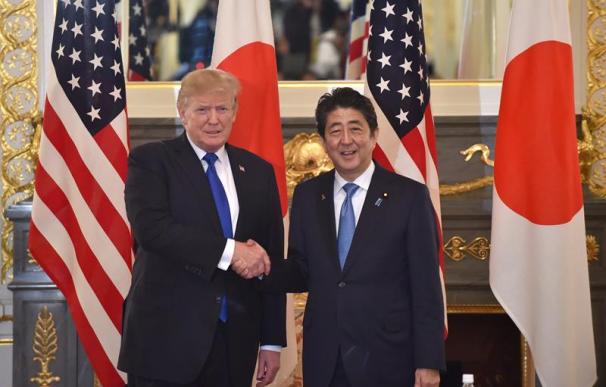 Fotografía de Donald Trump y Shinzo Abe