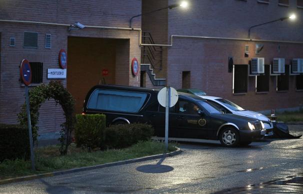 Almeida avisa que la Funeraria de Madrid no podrá enterrar sin equipos de protección
