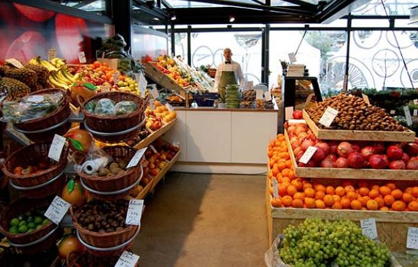Sección de frutas y verduras de un supermercado / Pixabay