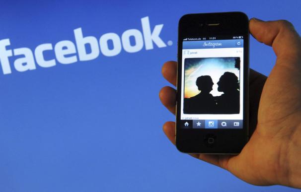 Facebook reforzará la privacidad de sus aplicaciones. /EFE