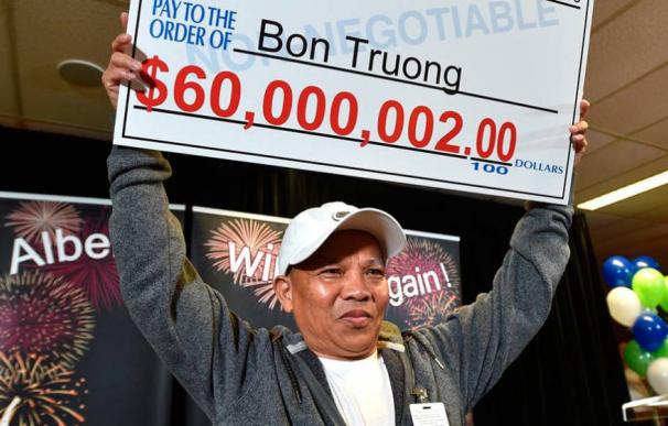 Bon Truong recoge su premio