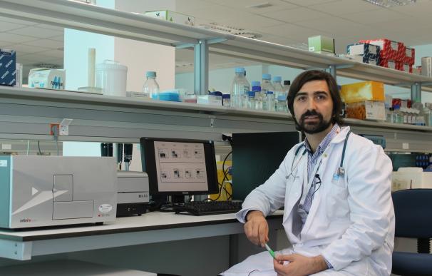 El doctor Antonio Pérez-Martínez investiga contra la leucemia infantil