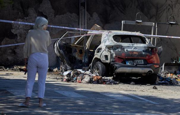 Un hombre asesina a su pareja y quema su coche en L'Escalada