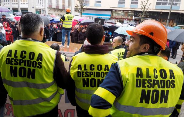 Medio millar de personas sale a la calle por la continuidad de Alcoa en Lugo